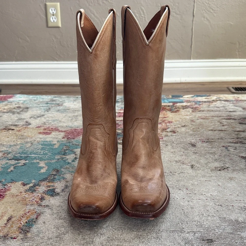 Classic Tan Western Boots - Picture 2 of 4